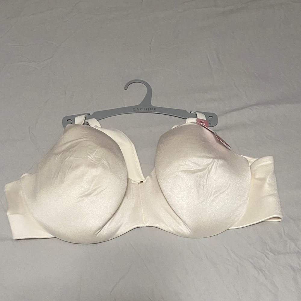 Cacique Cream Bra 46D